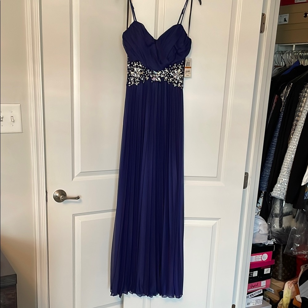 Elegant Blue Evening Gown
